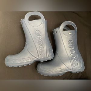 Little kid Croc rain boots size 2